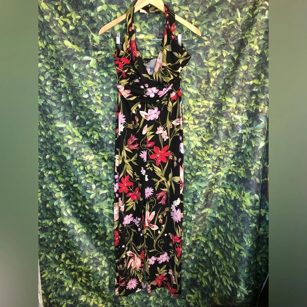 Floral Halter Neck jumpsuit - Black and Pink - Picture 3 of 16